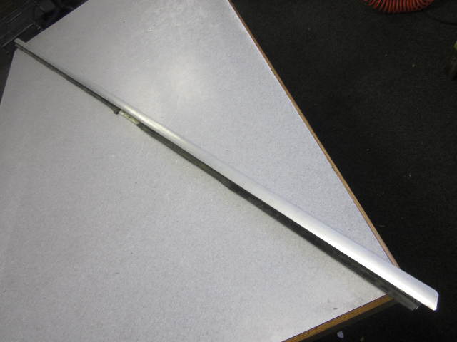 1987 20' Bayliner Capri Long Side Window Channel Track Mount 88"