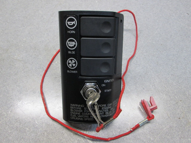 1990 Bayliner Capri Dash Panel Switches Horn Bilge Blower & Key