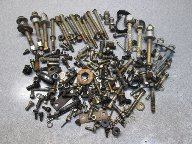 1990 Mercruiser 3.0 140 Hp Stern Drive Hardware Bolts Nuts Washers