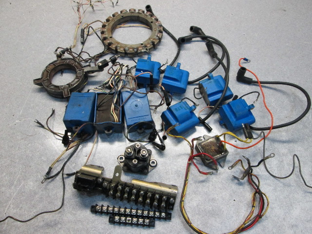 300-F685301-2 Force 150 Hp Outboard Ignition System CD Module & Coils