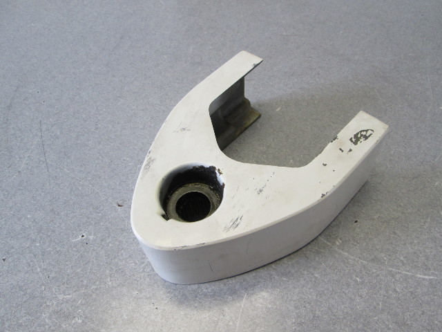 340783 329884 Lower Engine Mount Bracket For Evinrude Johnson 50 HP