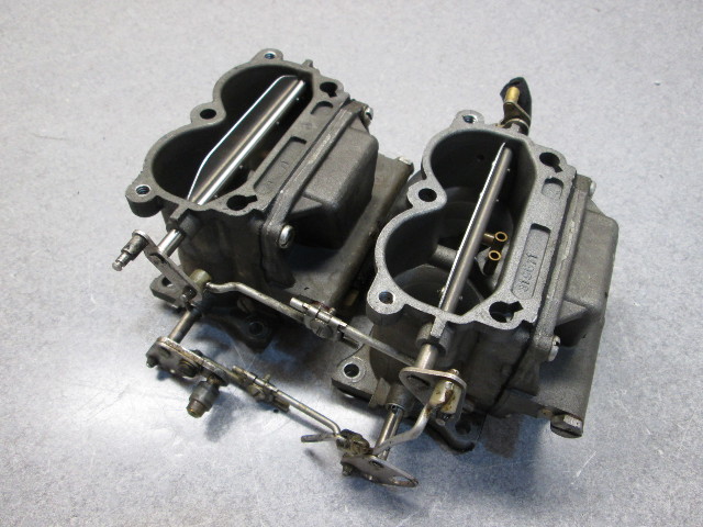 386502 386503 Upper & Lower Carburetor 115 Hp 1974 Evinrude Johnson Outboard
