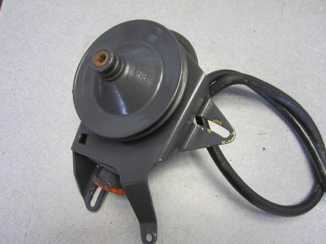 983791 3850492 OMC Cobra V6 V8 Stern Drive Power Steering Pump & Pulley