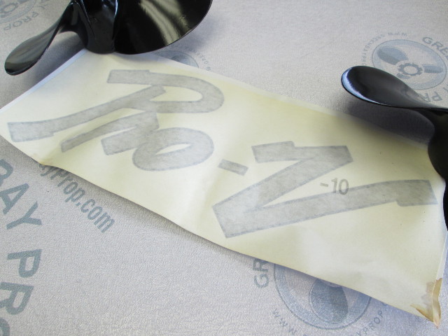Lund Boat Pro V Vinyl Decal Logo Silver & Dark Grey