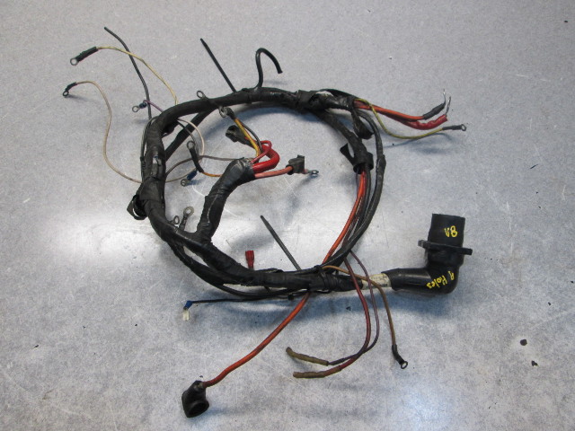 Mercruiser V8 Stern Drive Engine Wire Harness 9 Hole Plug