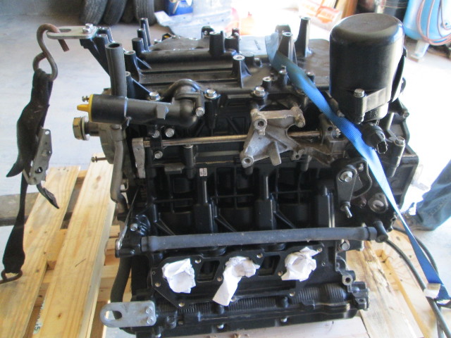 Mercury Yamaha 225 Hp V6 4-Stroke Power Head Engine 2004