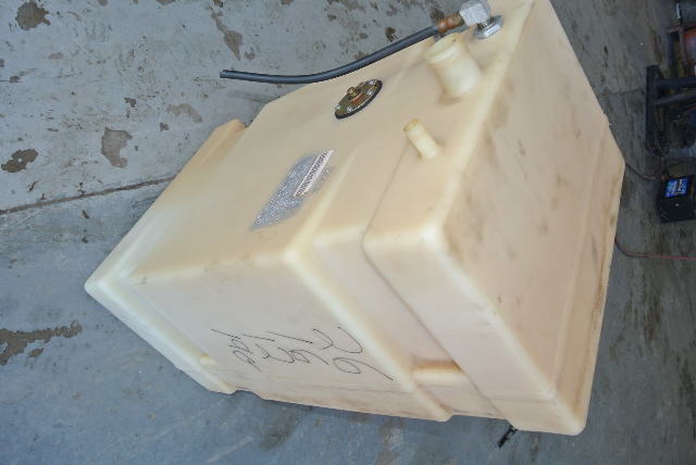 Plastic Boat Gas Tank Fuel Cell 26 x 15 x 12 Inches 19 Gallon