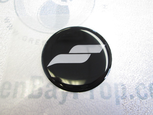 Starcraft Boat S Logo Round Black Emblem White Type 1 3/4 in