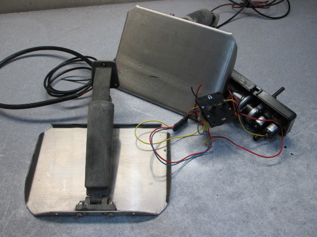 Teleflex Trim Tab System with Switch & Harness FOR PARTS