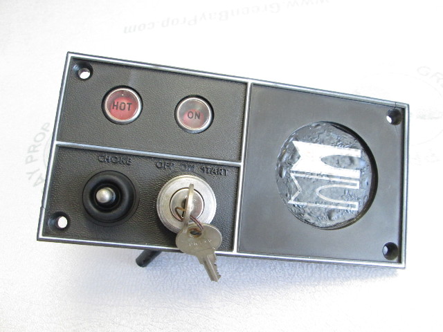Vintage Evinrude Outboard Dash Panel Key Switch & Choke
