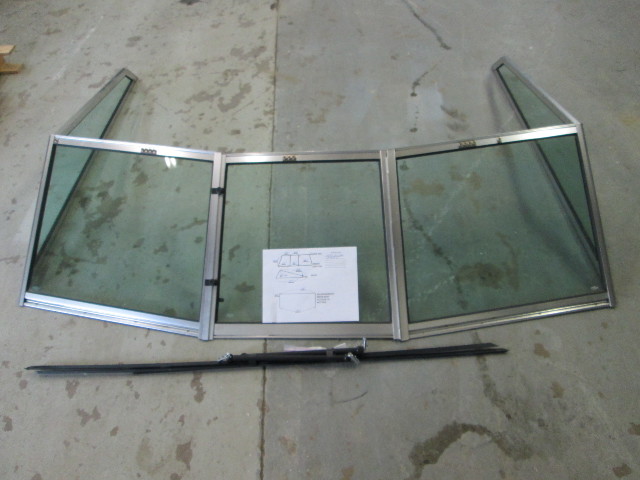 Walk Through Boat Windshield 72 Wide 1989 Mach I