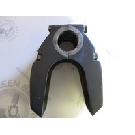 84843M 84842M Mariner 20-30 Hp Outboard Port & STBD Lower Mount Housing