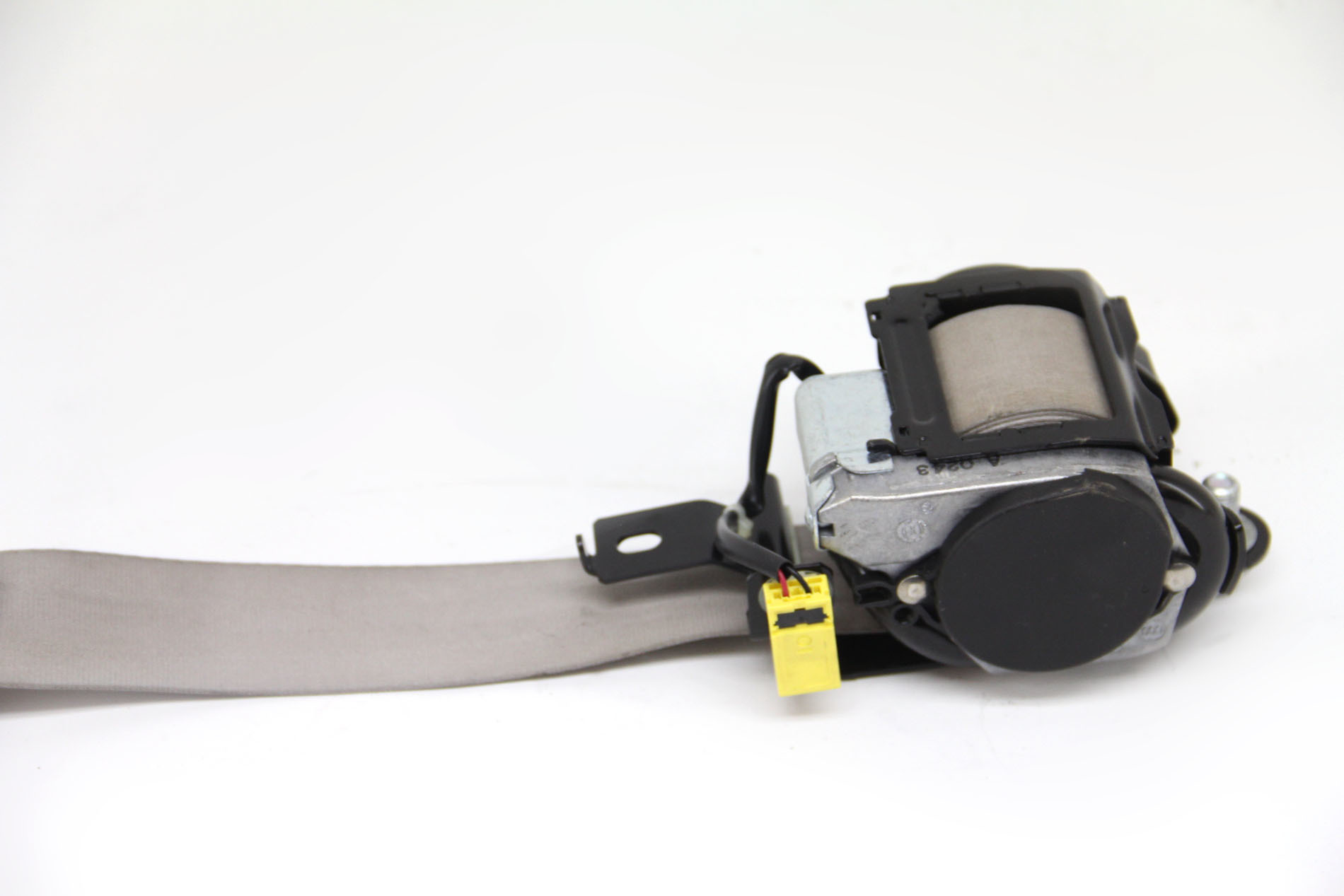 thumbnail image 2 of OEM 08-15 Nissan Rogue Front Right Passenger Seat Belt – Motorized Retractor Assembly 2 of 3