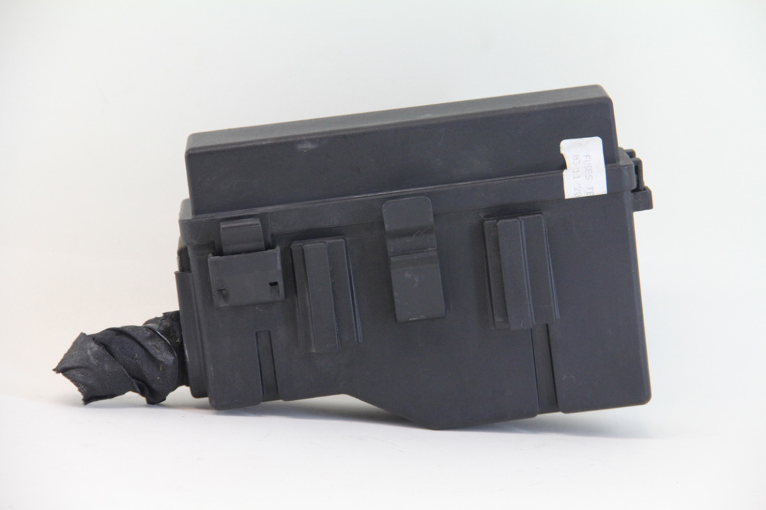 ... Saab 9-3 Convertible 08-11 Secondary Battery Tray Under Hood Fuse Box 12 ...