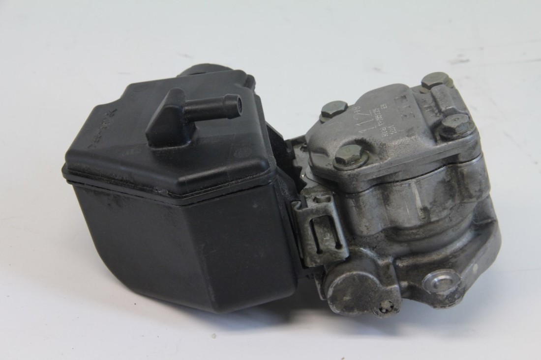 Saab 93 0311 Power Steering Pump w Reservoir Tank 2.0L 12842028, OEM