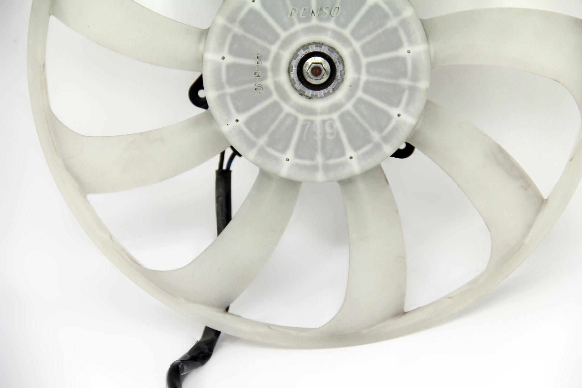 Toyota Prius A/C Cooling Fan Radiator 9 Blade 1636128360 1636337010