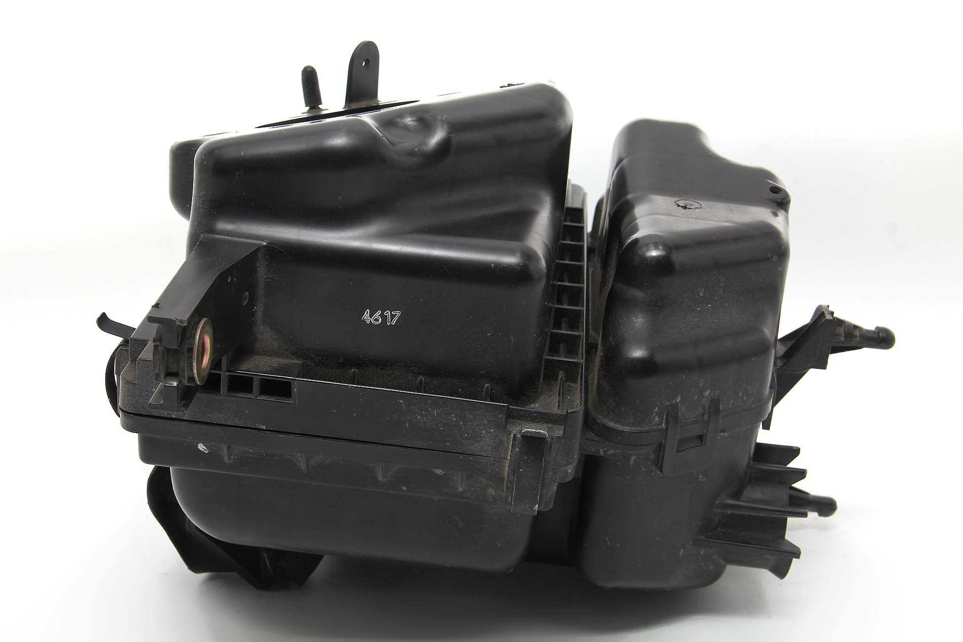 Infiniti G35 0307 Air Filter Cleaner Box Intake Upper & Lower 16500