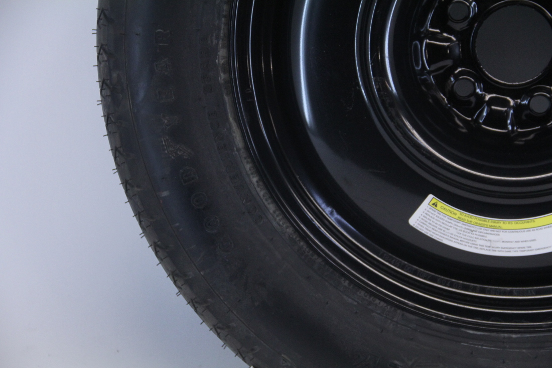 Infiniti FX35 0912 Spare Tire T175/90/D18 Goodyear 403001CA7B, A618