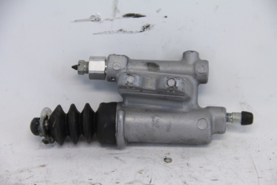 Honda Accord Manual Clutch Slave Cylinder 2.4L 46930SWAG11 OEM 1317