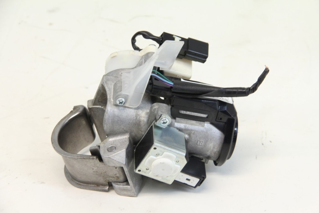 Scion tC 1113 Steering Lock Ignition Switch w/o Key and Remote, Facory