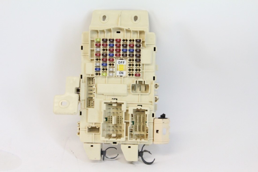 Kia Soul 14 15 Junction Relay Fuse Box 91950-B2551 OEM ...