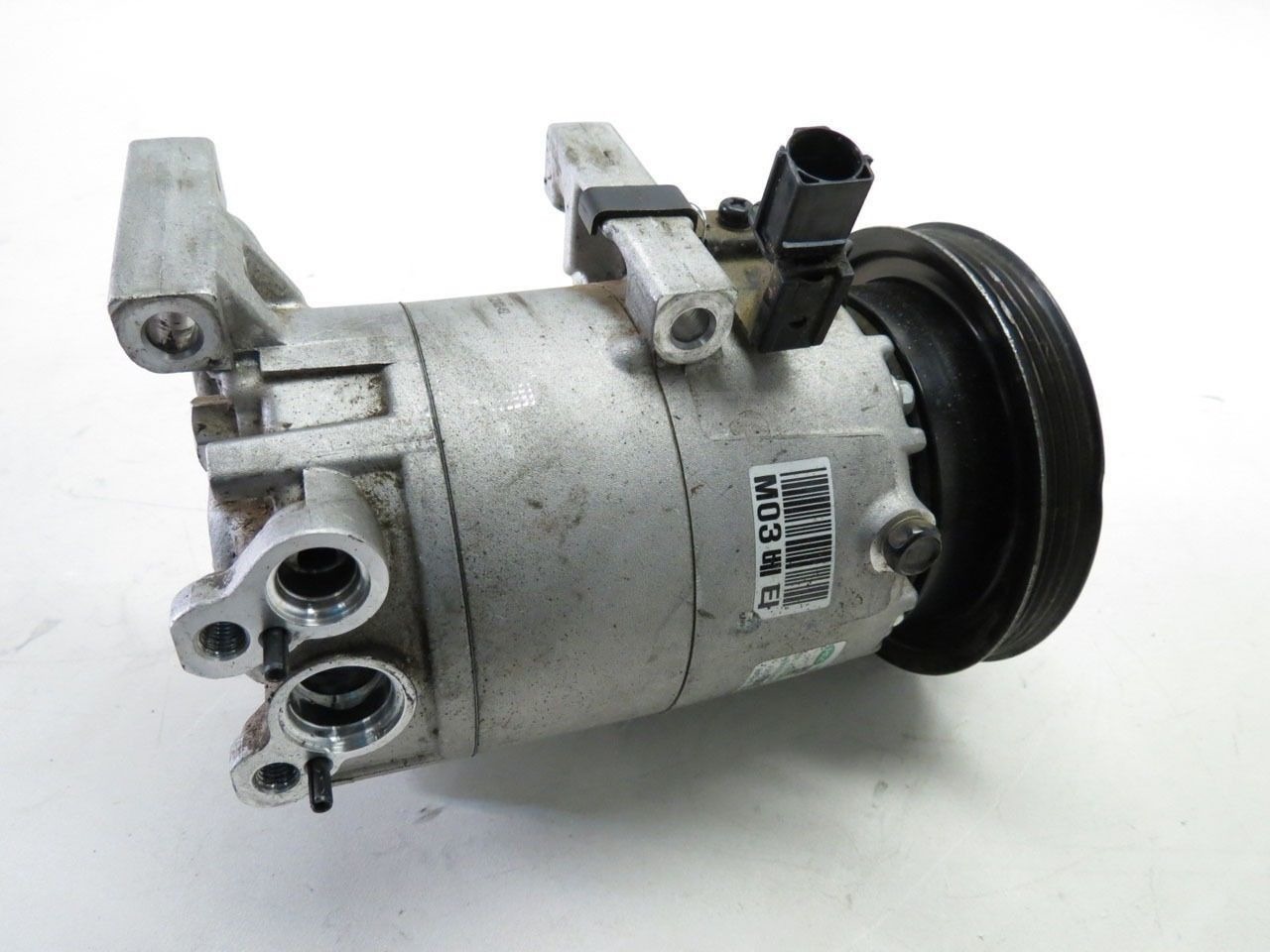 Kia Soul 1011 A/C Air Conditioner Compressor w/ Pulley 2.0L, 977012K101, OEM, 2010, 2011