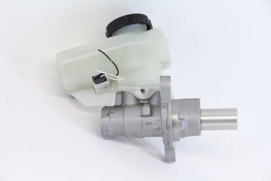 Infiniti G37 Coupe 0813, Master Brake Cylinder Kit, D6010JK30A 2008