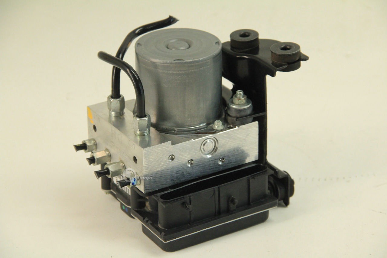 Infiniti G37 Coupe 0813, ABS Anti Brake System Modulator Pump 2008