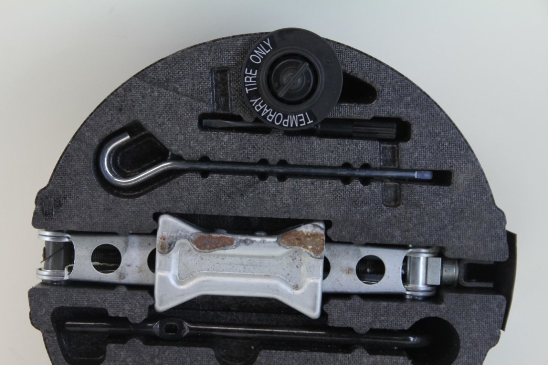 Acura RL 0508 Spare Tire Wheel Cover Holder Carrier W/ Tools, OEM