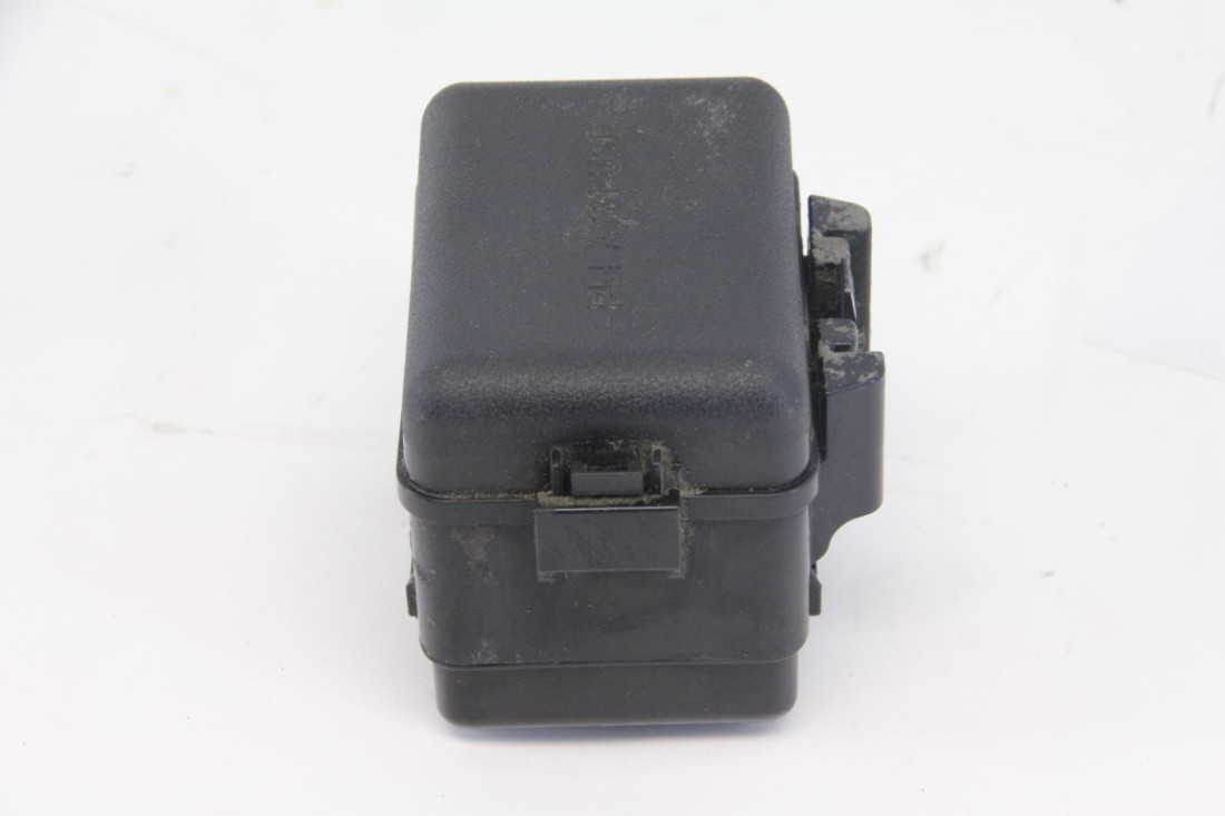 ... Toyota Highlander 08 09 10, Small Exterior Junction Relay Fuse Block Box 3.5L OEM