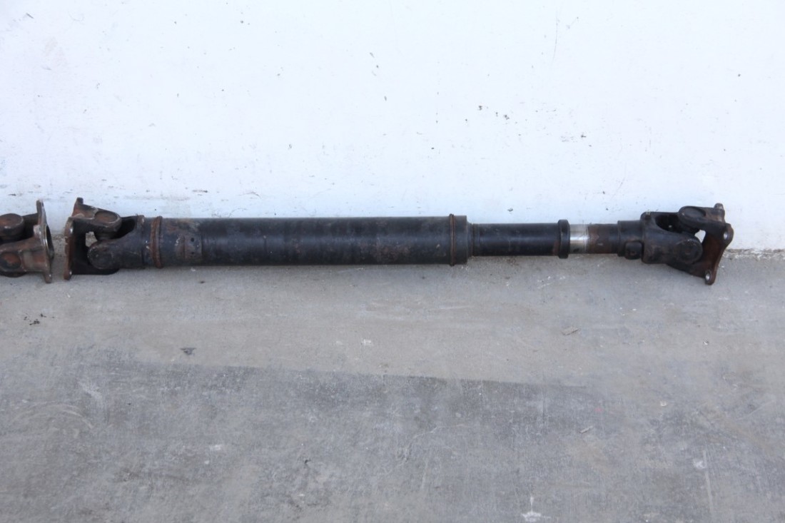 Toyota 4Runner 0309 DriveShaft, Propeller Shaft A/T 4x4 8 Cyl Set