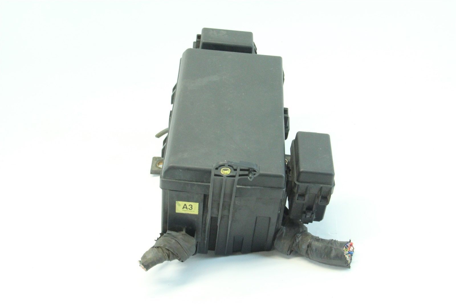 Toyota 4Runner 2004 Exterior Under Hood Fuse Box 4.7L V8 Cylinder A/T