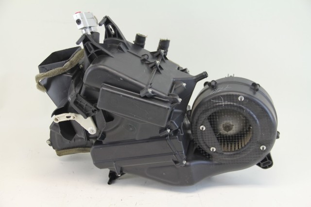 Nissan Armada 04-12 Rear A/C Heater Assembly 27400-ZC300, A598, OEM, 2004, 2005, 2006, 2007, 2008, 2009, 2010, 2011, 2012