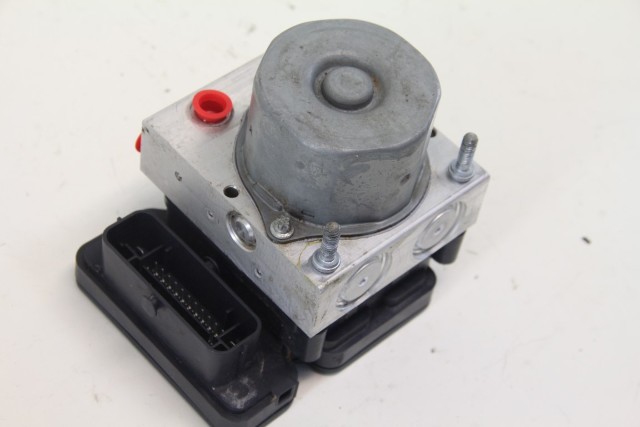 Honda CR-V CRV 15-16 ABS Modulator Pump Unit 57111-T1W-A22, A572, OEM, 2015, 2016