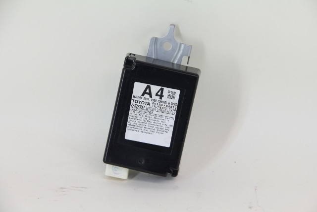 Toyota Camry 15-16 Receiver Assy, Door Control and TPMS 897A0-06050, A567, OEM, 2015, 2016