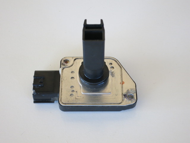 00-04 Nissan Xterra 6 cyl Part # 22680-7B000 OEM MAF Mass Air Flow Sensor Meter