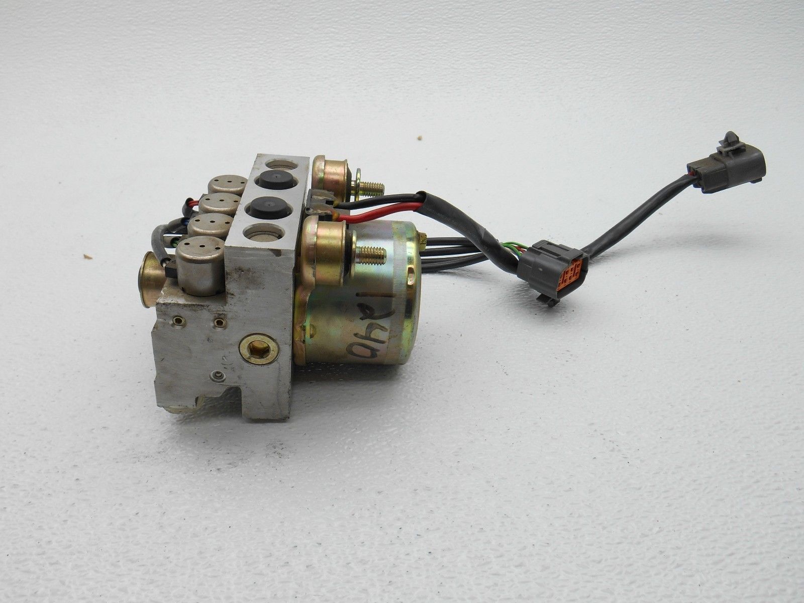 aa000390-new-oem-ford-abs-anti