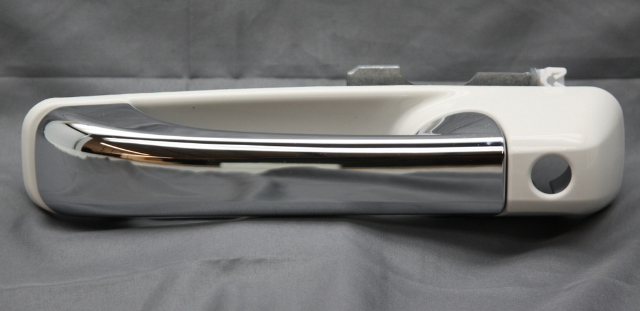 NOS Grand Cherokee Commander Left Exterior Door Handle
