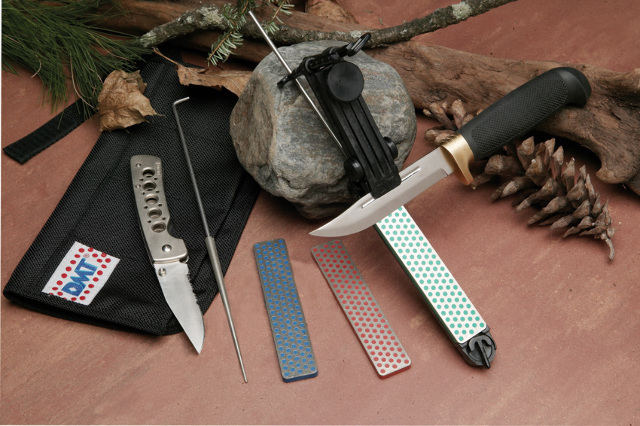 DMT ADELUXE Deluxe Aligner Kit 3 Diamond Whetstone//1 Serrated Sharpener
