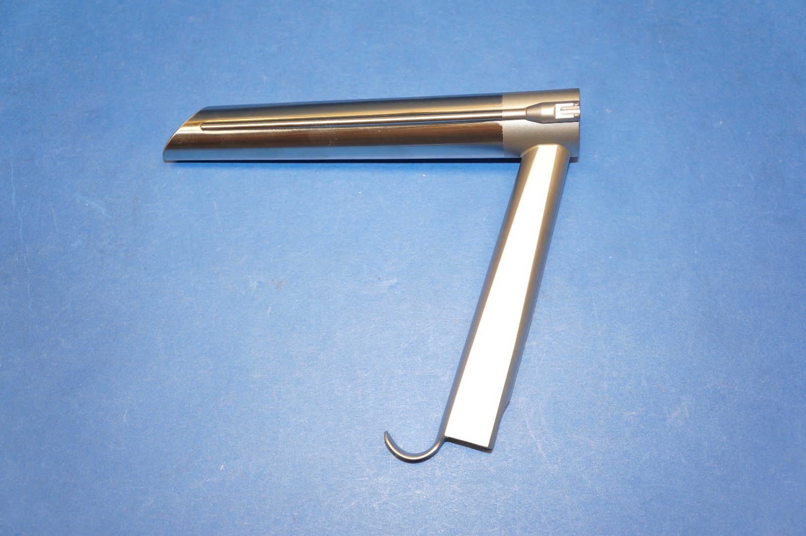 Karl Storz 8590AL Kleinsasser Larungoscope, Extra Large W/Lateral Side