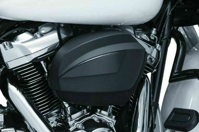 Kuryakyn Black Speedform Air Cleaner Cover for 17-18 Harley Milwaukee-Eigh Kuryakyn Black Speedform Air Cleaner Cover for 17-18 Harley Milwaukee-Eigh