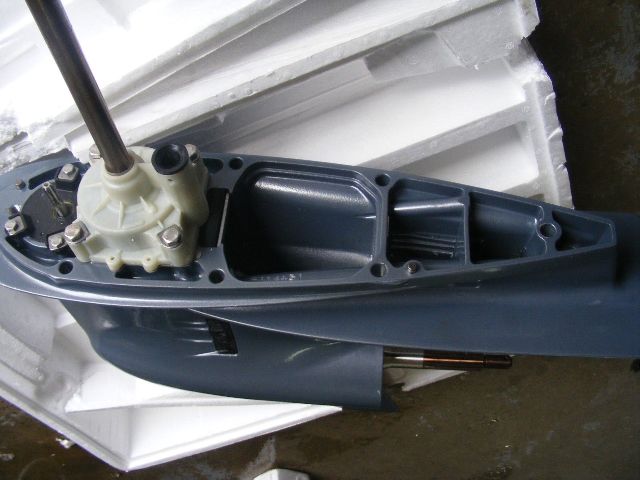 Yamaha V-VX 200-225 HP Lower Unit RIGHT Hand 20/" Shaft Casing Gearcase Foot