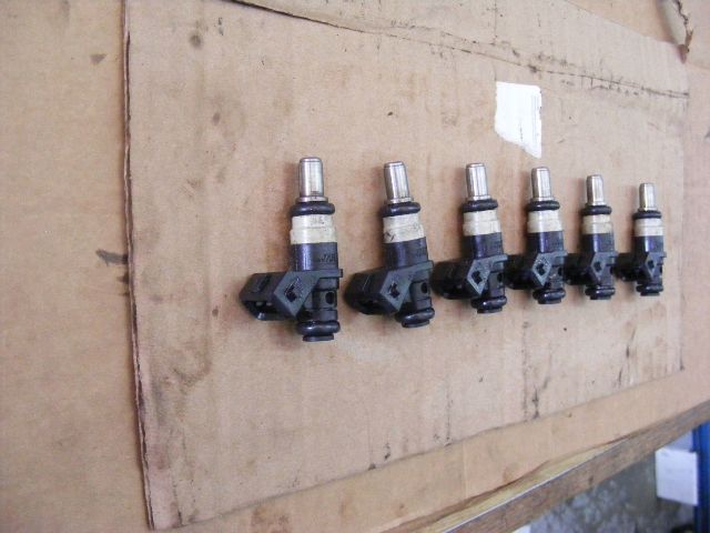 Mercury Verado 200-225-250-275 HP Fuel Injector Boat 4 Stroke 892811T01 Outboard
