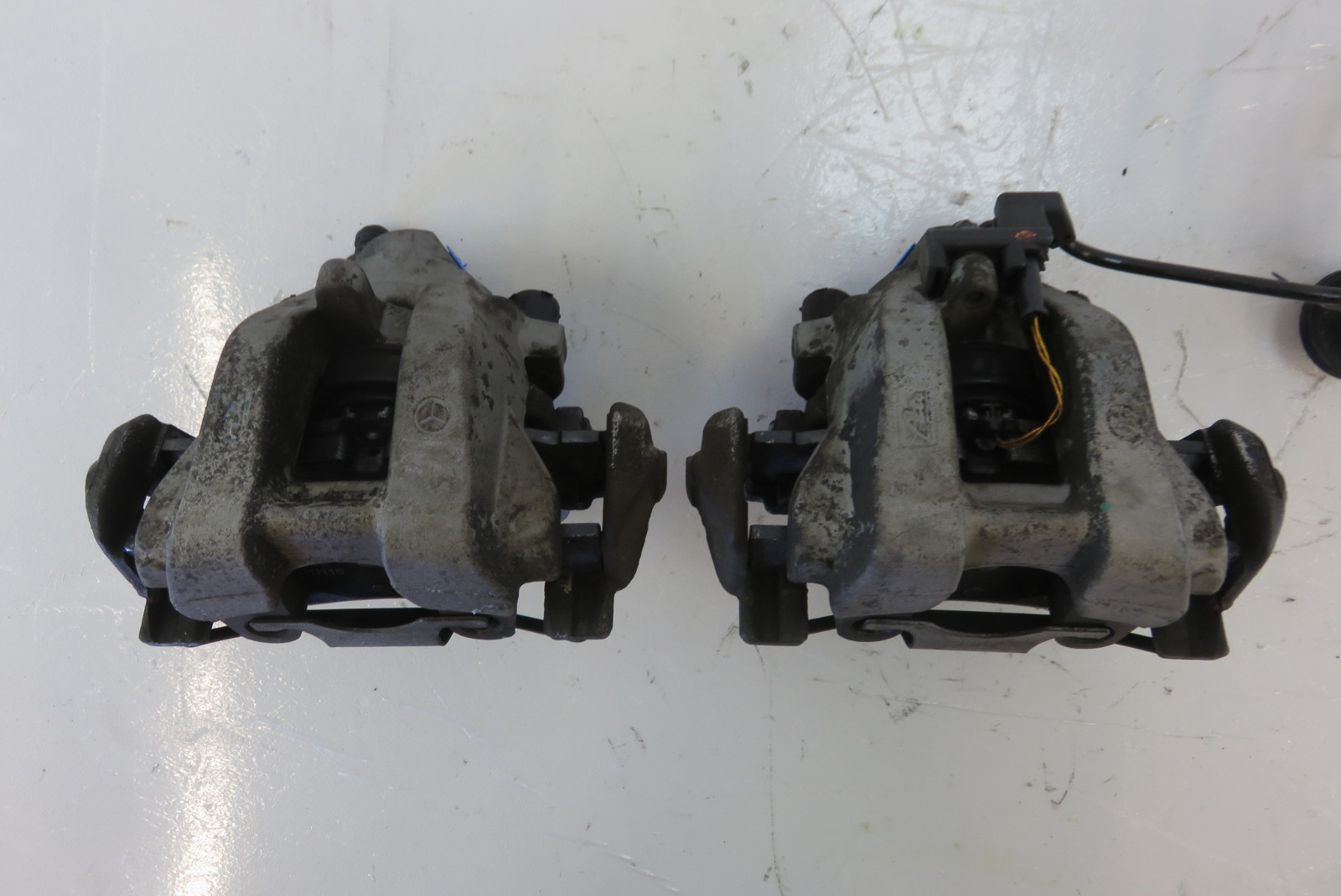 03 Mercedes W220 S500 S430 brake calipers, rear, left and right S