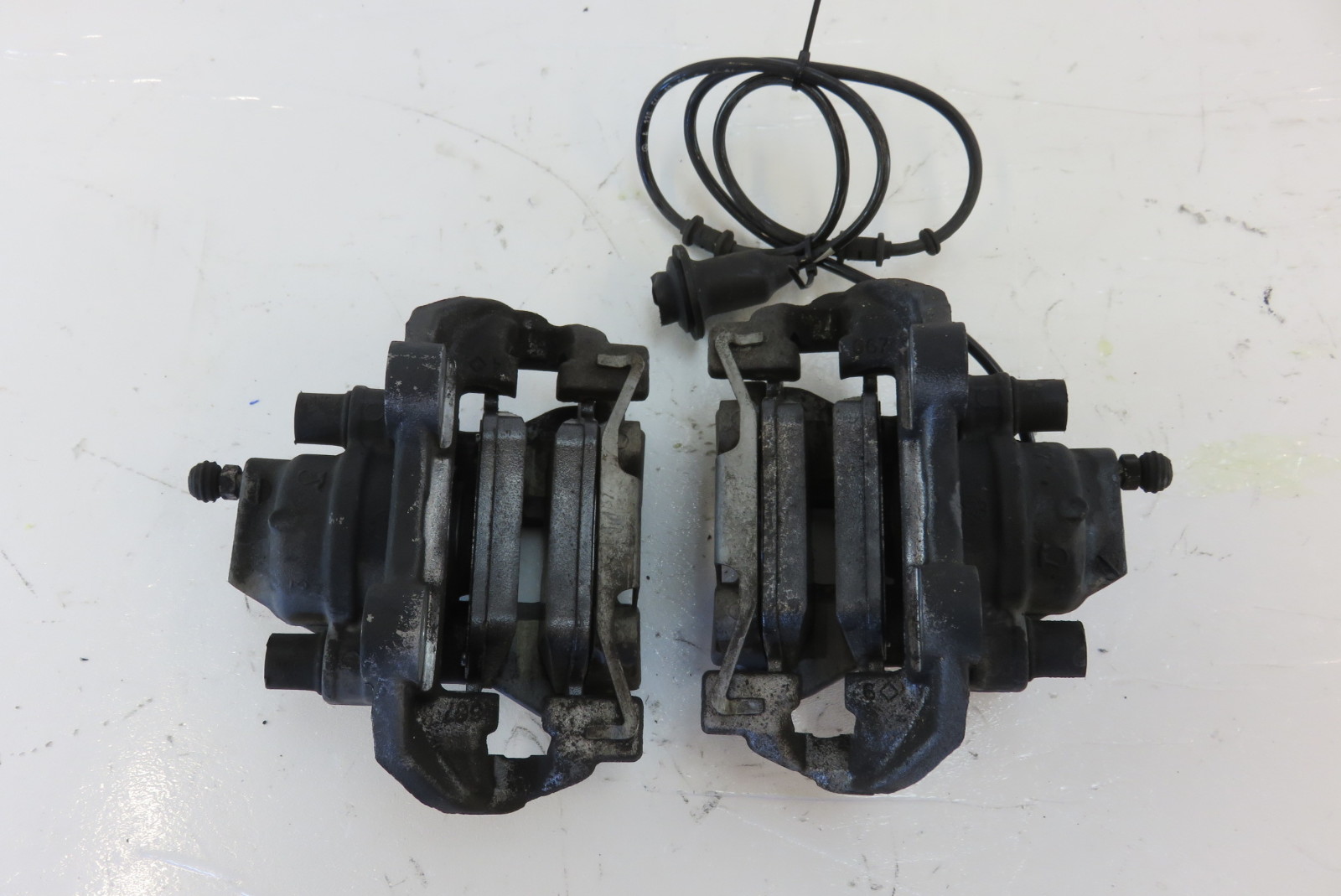 03 Mercedes W220 S500 S430 brake calipers, rear, left and right S