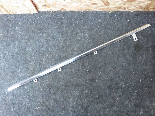 90 Rolls Royce Silver Spur exterior door chrome trim by window right front
