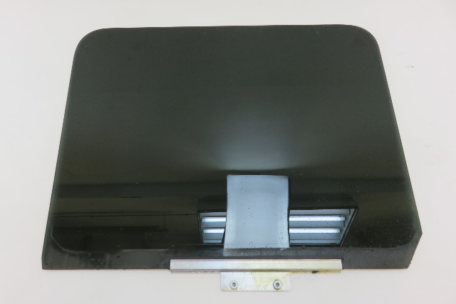 Mercedes W463 G500 G55 window glass, left rear door