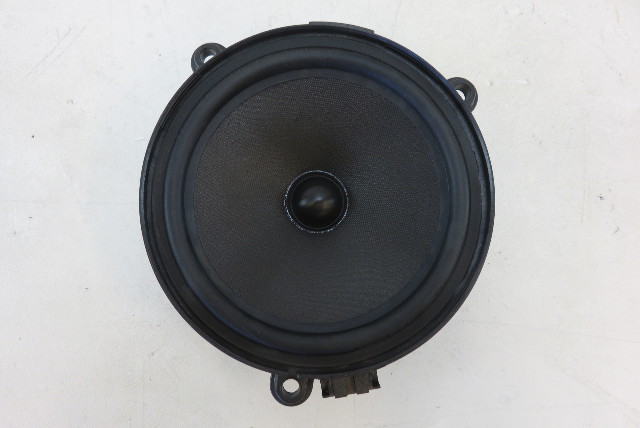Mercedes W463 G63 G550 speaker, door, rear 4638201302