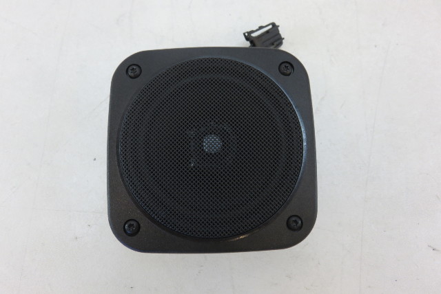 Mercedes W463 G63 G550 speaker, pillar, rear 4638201602