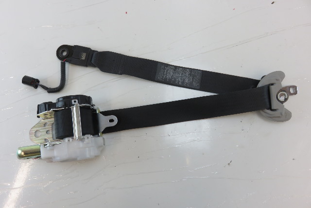 07-09 Lexus LS460 seat belt, right front, black